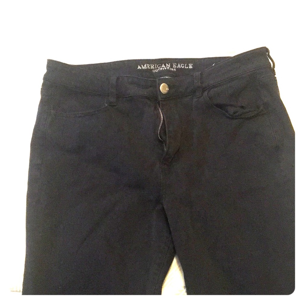 Black American Eagle skinny jeans